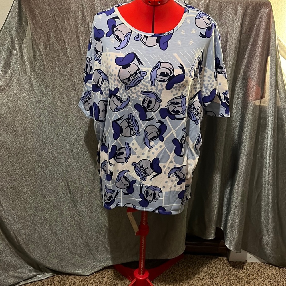 Lularoe shirt